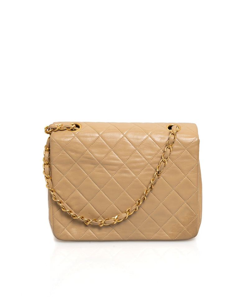 Chanel Chanel Vintage 8" Mini Beige Classic Flap bag - AWL1542