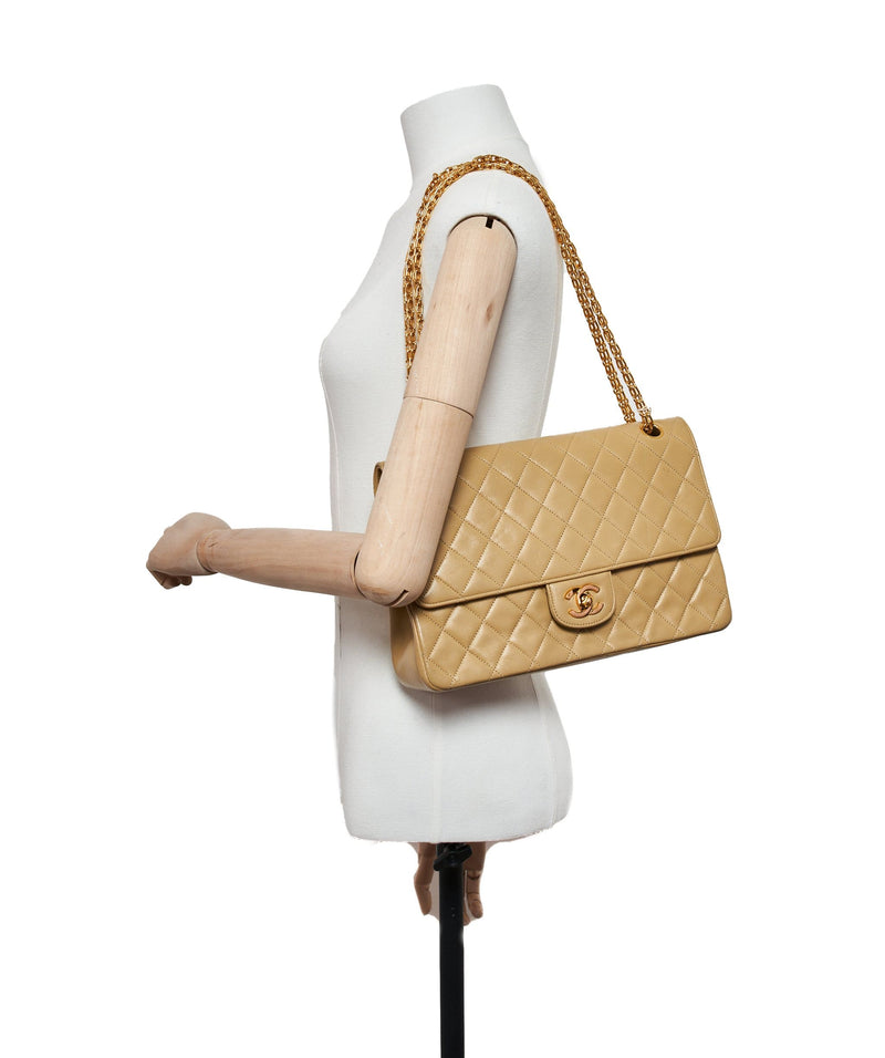 Chanel Vintage Beige 10 Med Classic Flap Bag with Bijoux Chain - AWL1 –  LuxuryPromise