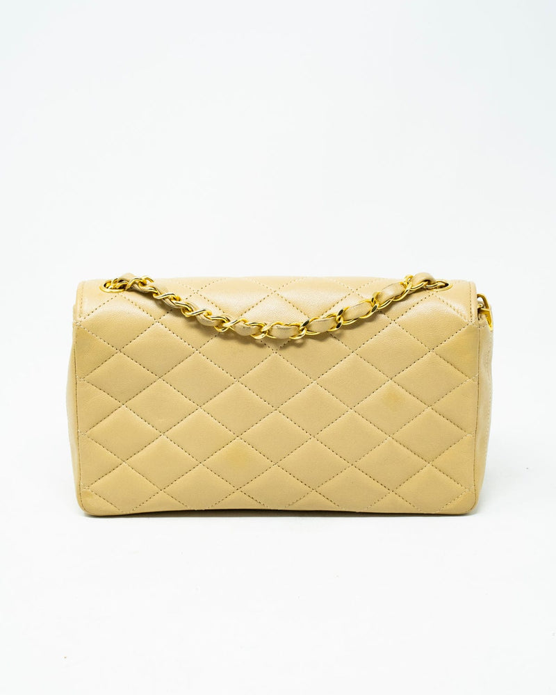 Chanel White Large Flap Bag Gold Chain Shoulder Strap at 1stDibs | white  bag with gold chain, white chanel bag with gold chain, white chanel bag  gold chain