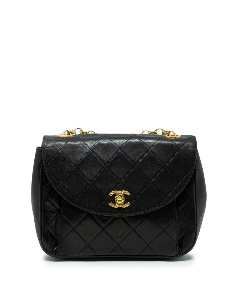 Chanel Vintage Black flap with Bijoux Chain - AWL2554 – LuxuryPromise