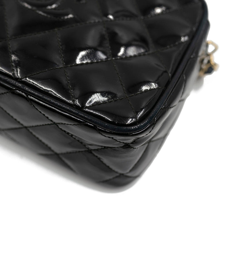 Chanel Vintage Black Patent Small CC Tassel Camera Bag - AWC1585 –  LuxuryPromise