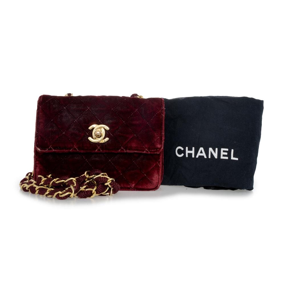 Chanel - Authenticated Handbag - Velvet Burgundy Plain for Women, Very Good Condition