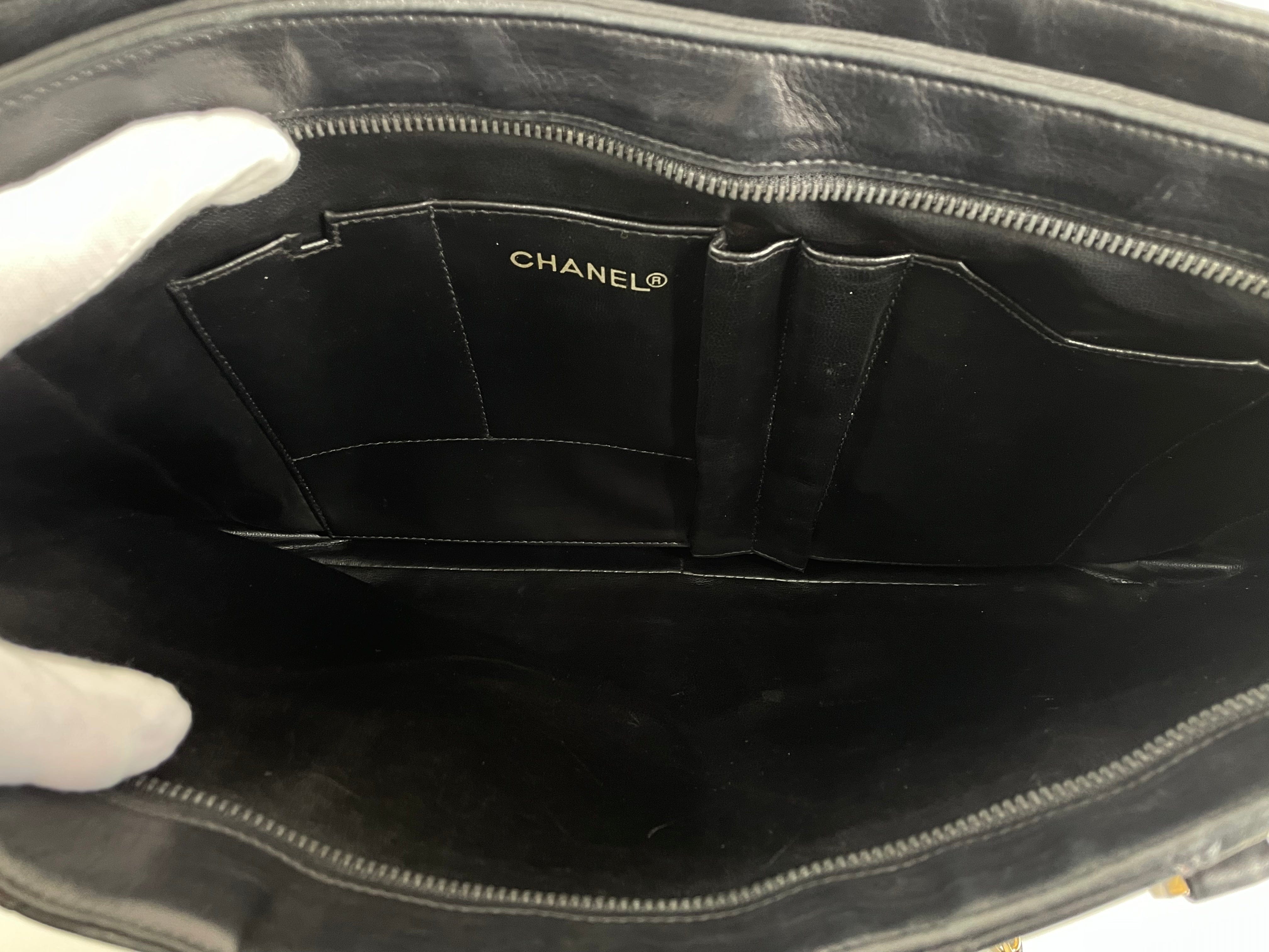 Chanel Chanel Vintage Chain Shoulderbag PXL1048