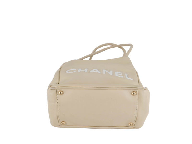 Chanel Vintage Cream Camellia Embossed Shoulder Tote Bag - AWC1256