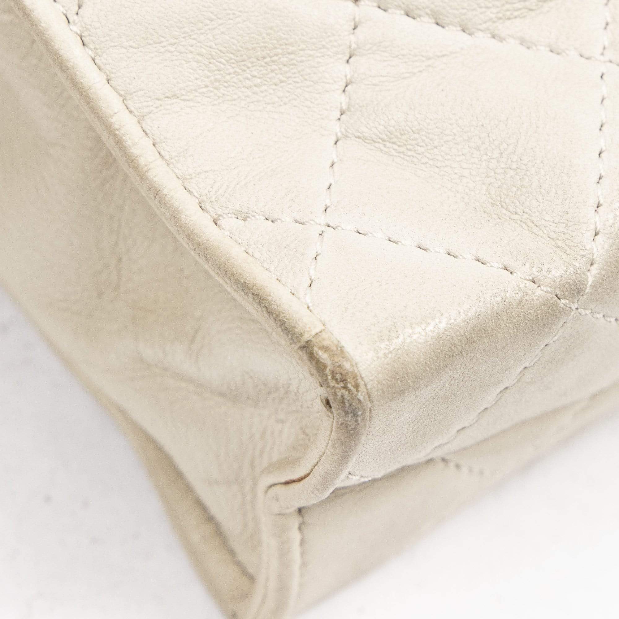Chanel Chanel Vintage Demi Lune Tassel Flap Bag - AWL1279