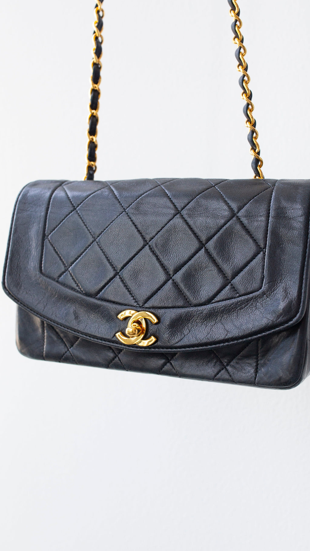 Chanel Mademoiselle Classic Flap Bag Lackleder Schwarz Gold Diana