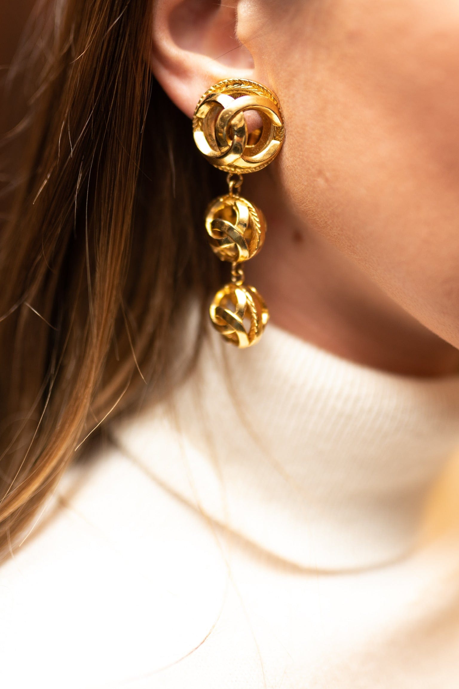 Chanel vintage drop ball CC logo drop earrings - AWL2601 – LuxuryPromise