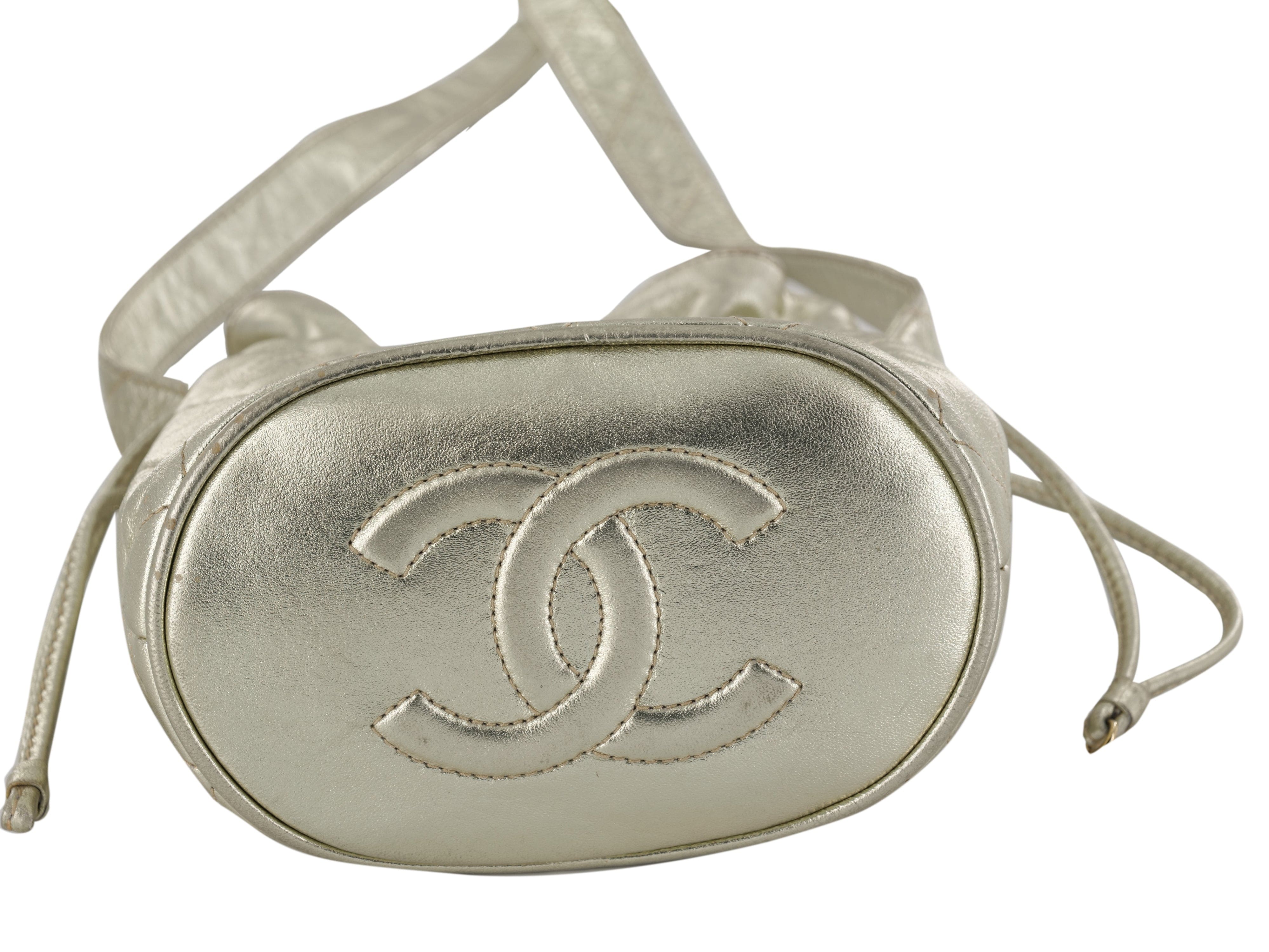 Chanel Chanel Vintage Gold Lambskin Small Drawstring bag - AWC1252