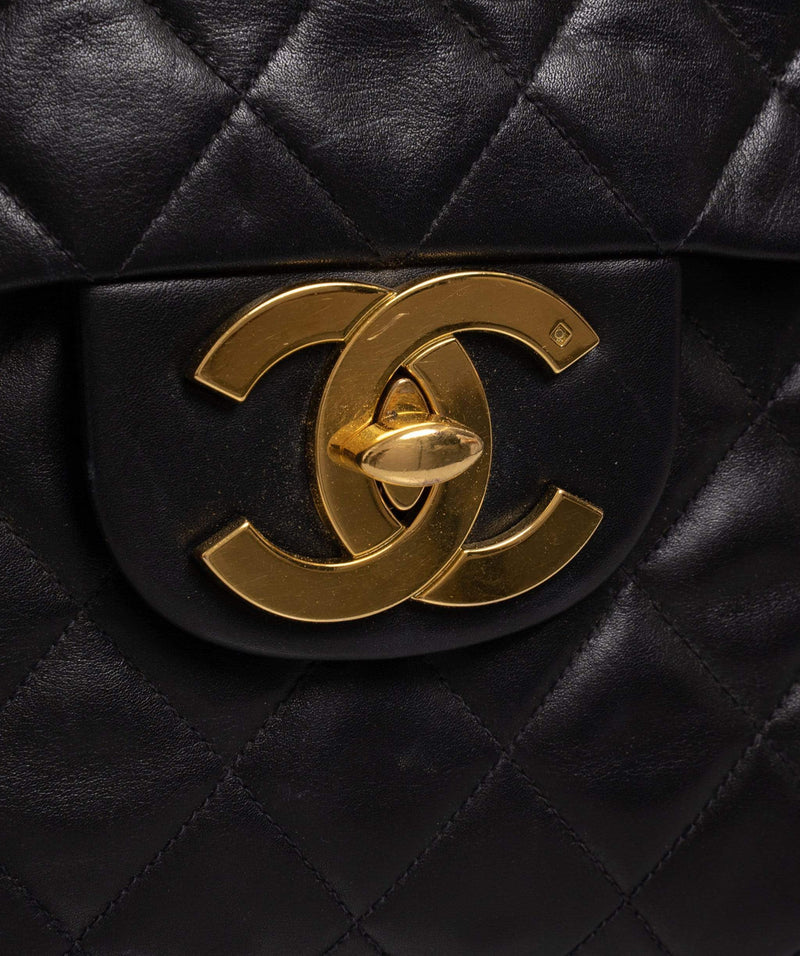 Chanel Chanel Vintage Jumbo Lambskin Flap Bag - ADL1407