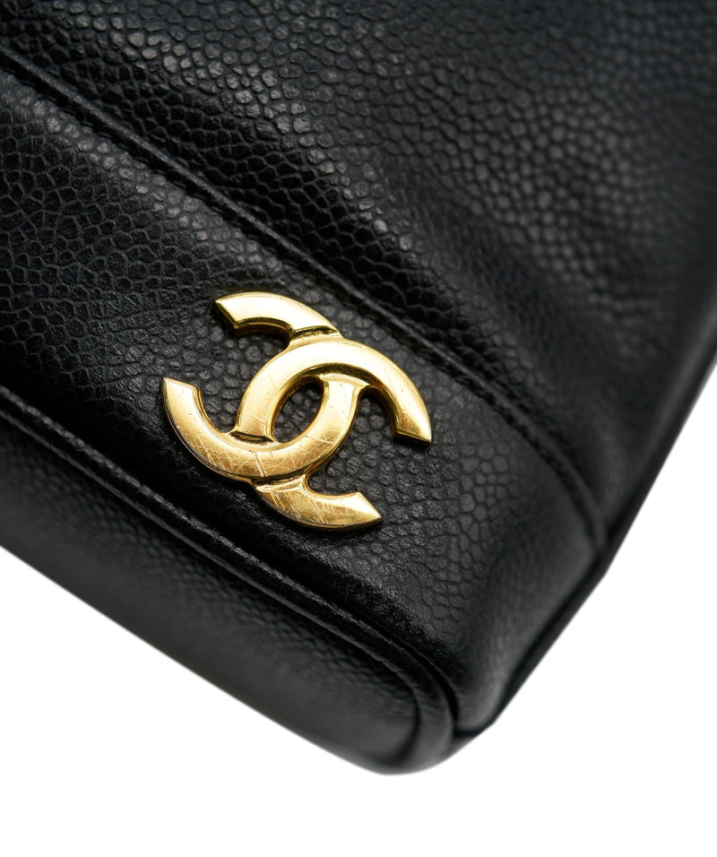 Chanel Chanel Vintage Mini Duffel bag with Triple CC logo - AWL4125