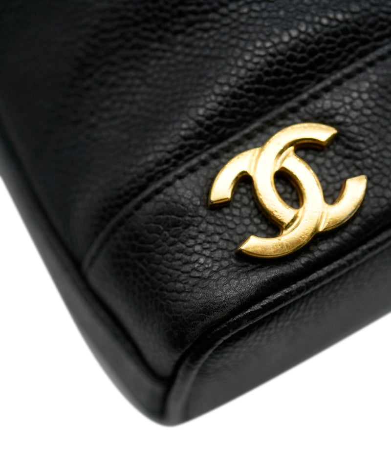Chanel Chanel Vintage Mini Duffel bag with Triple CC logo - AWL4125