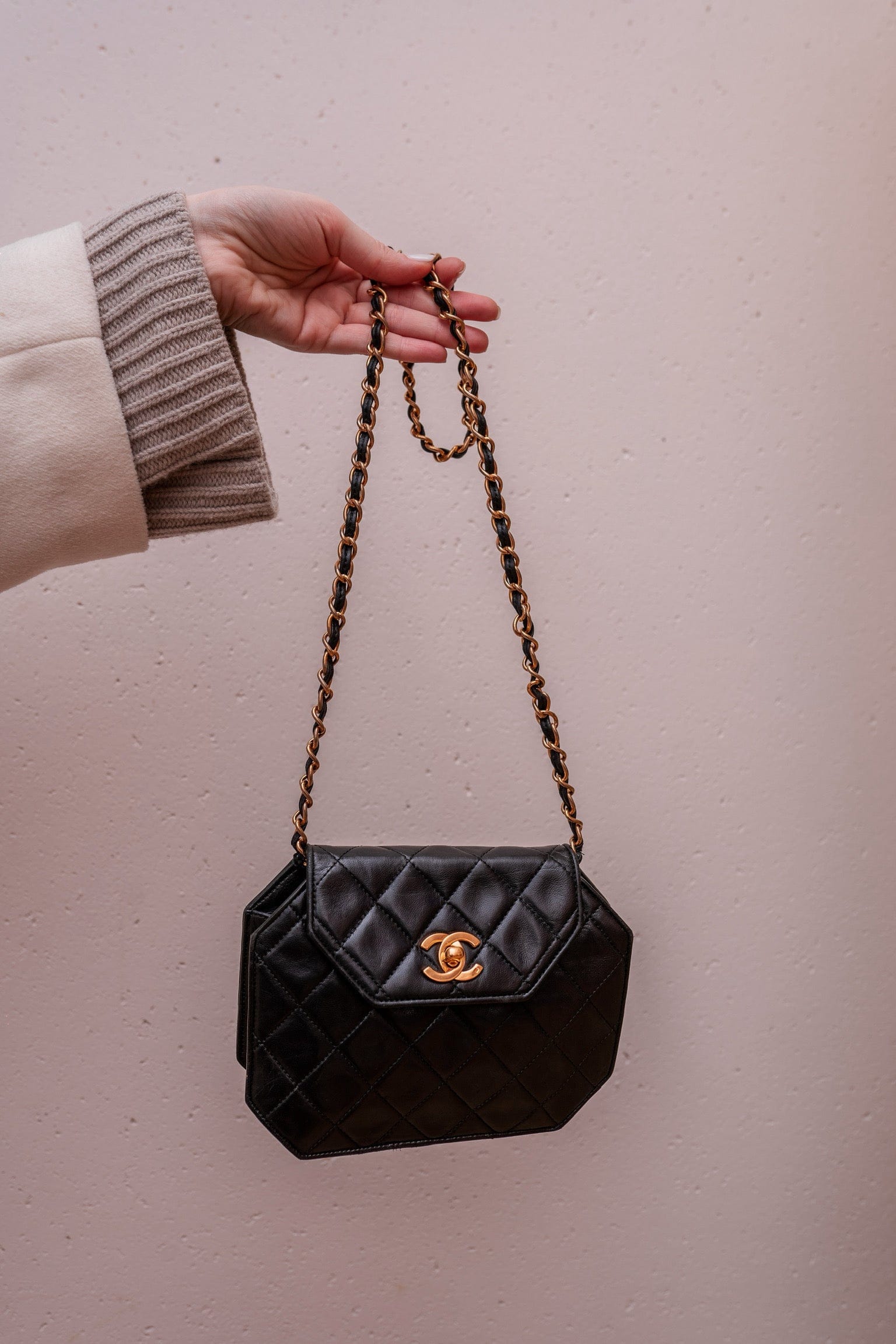 Chanel Vintage Mini Octagonal Clutch and Shoulder Bag - AWL2124 –  LuxuryPromise