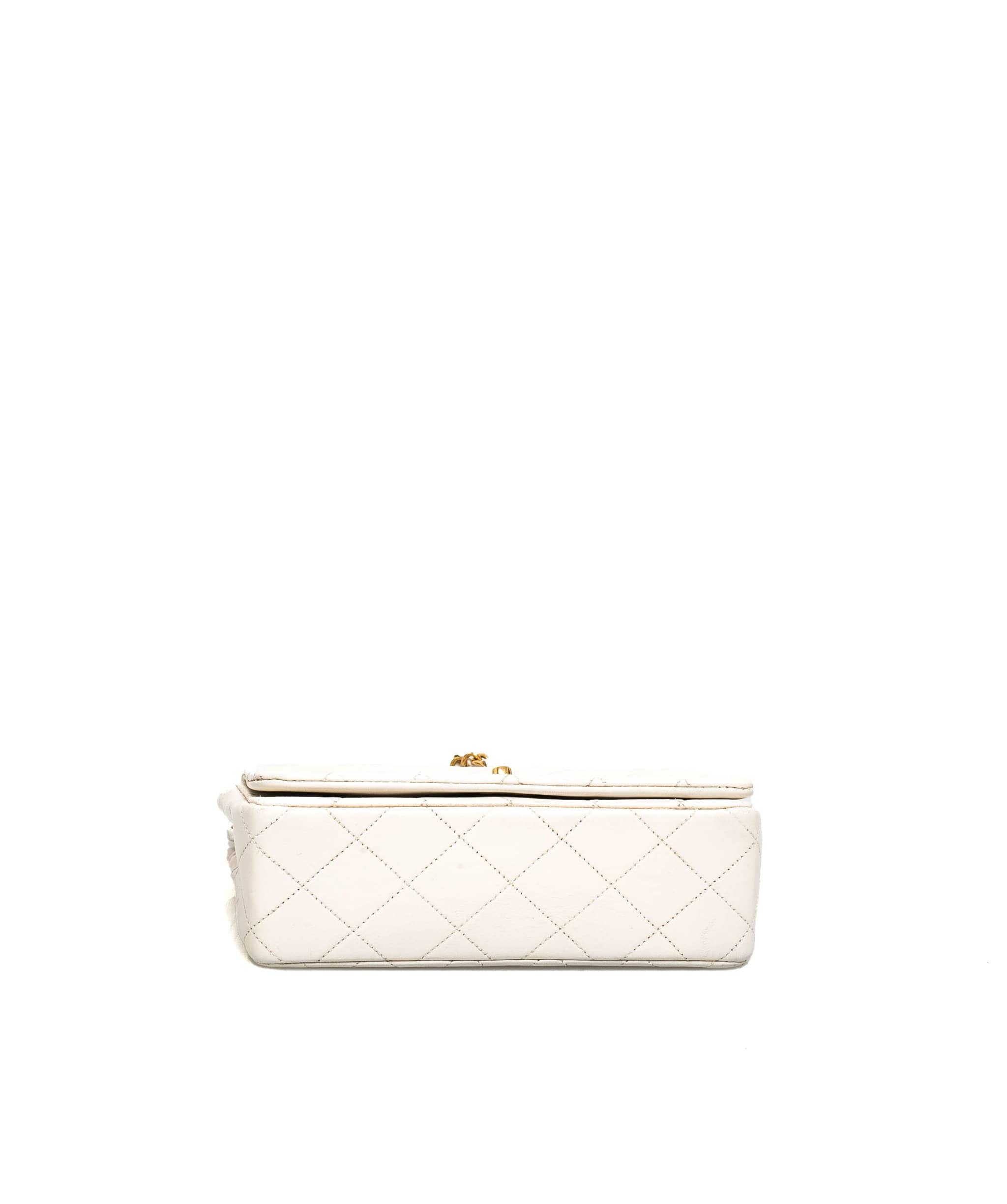 Chanel Chanel Vintage Mini White Lambskin Full Flap Bag - AWL1690