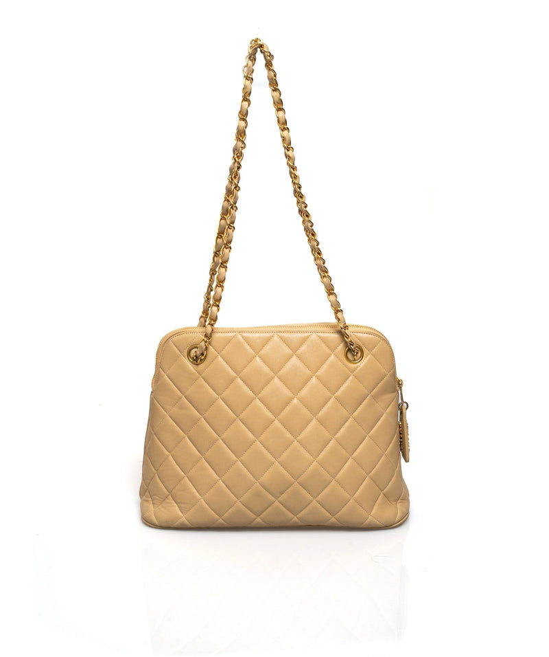 Chanel Chanel Vintage Quilted Beige Shoulder Bag - AWL1280