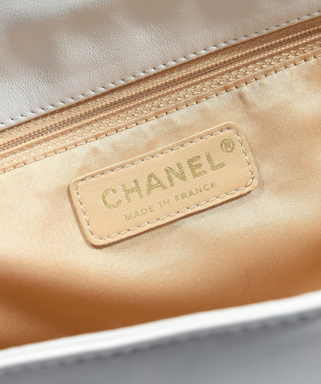 Chanel White Shoulder Bag Chunky GHW Chain Strap SKC1039