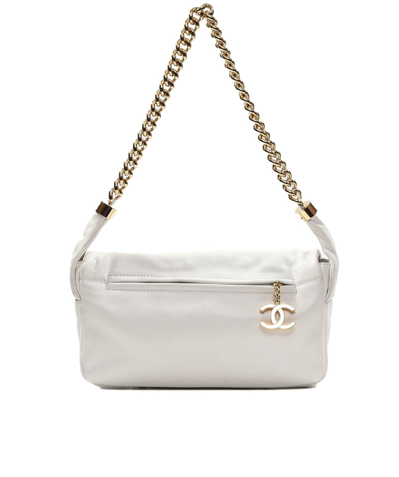 Chanel White Shoulder Bag Chunky GHW Chain Strap SKC1039