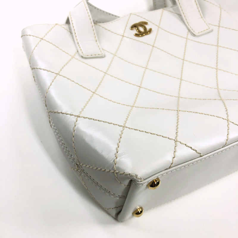 Chanel White Wild Stitch Tote Bag PXL1679 – LuxuryPromise
