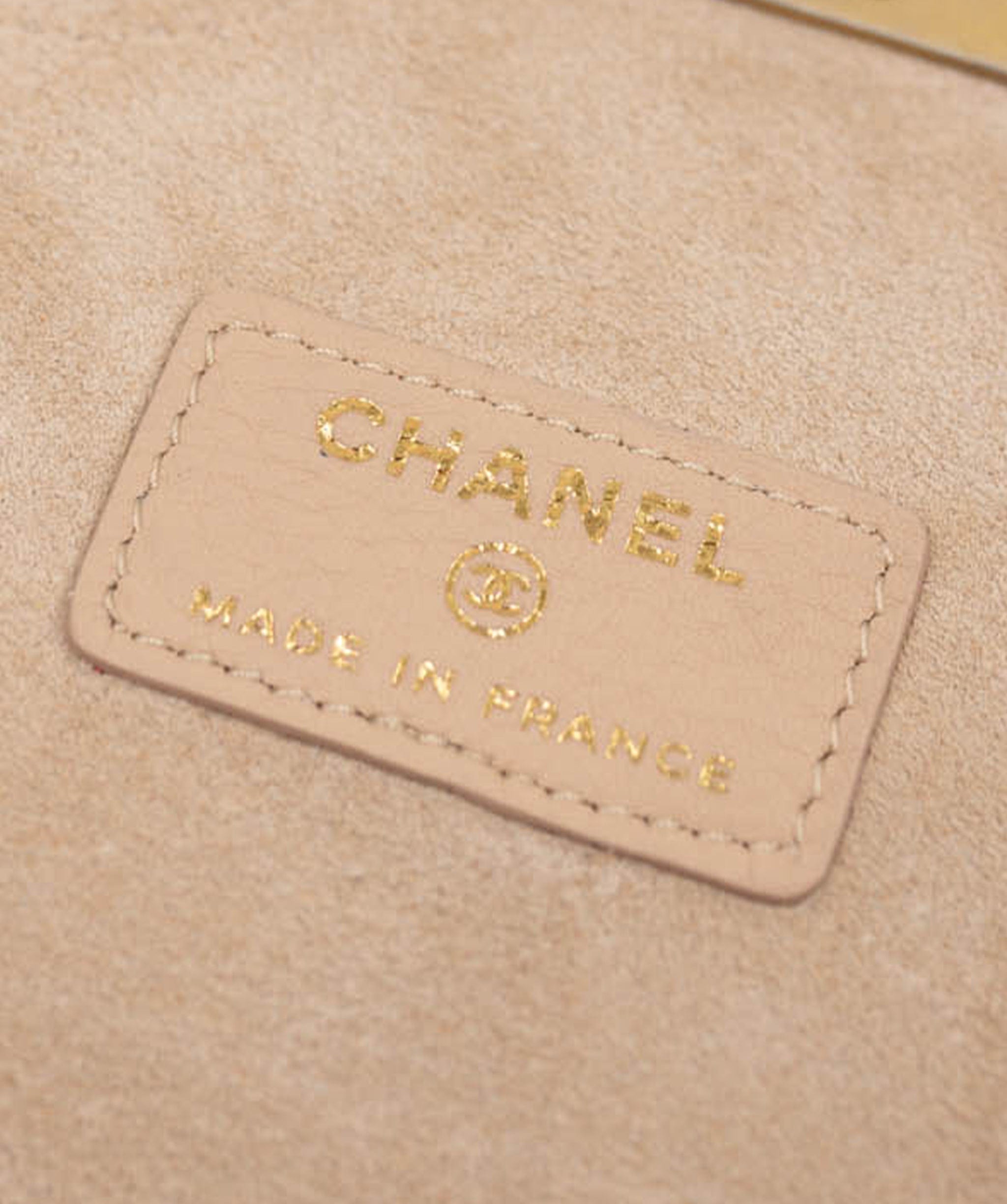 Chanel chanel WOC beige ALC0034