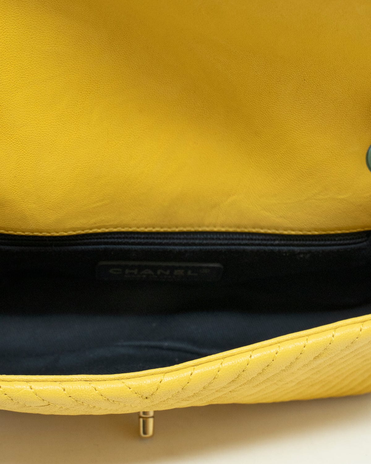Chanel Chanel Yellow Chevron Leather Classic Flap Bag GHW - AGL1551