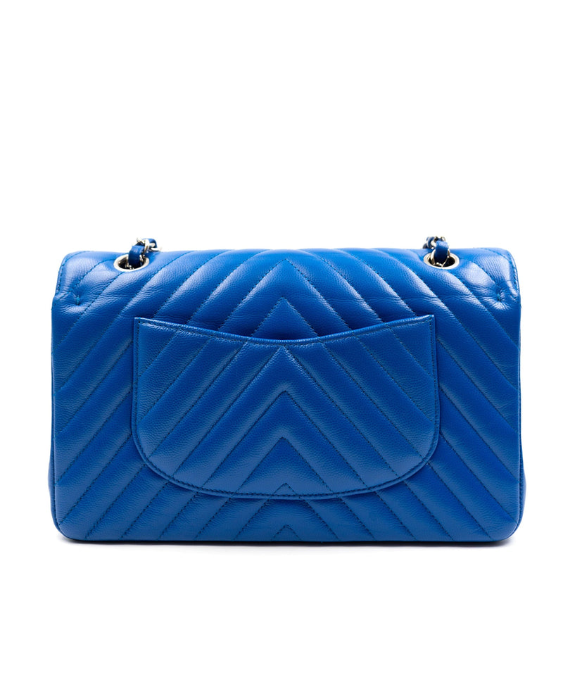 Chanel Macro Flap Bag Chevron Caviar Small Blue 21663316