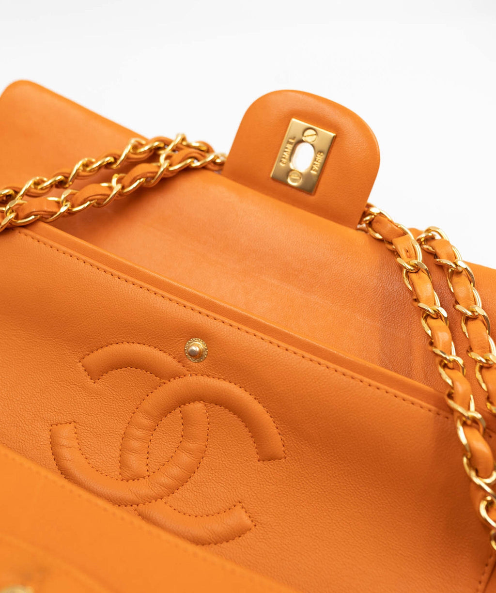 CHANEL Damen Flap Bag aus Leder in Orange