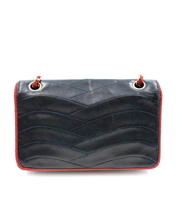 Chanel RARE VINTAGE CHANEL navy blue leather classic flap shoulder bag with red silk piping, 1984 - AEC1003