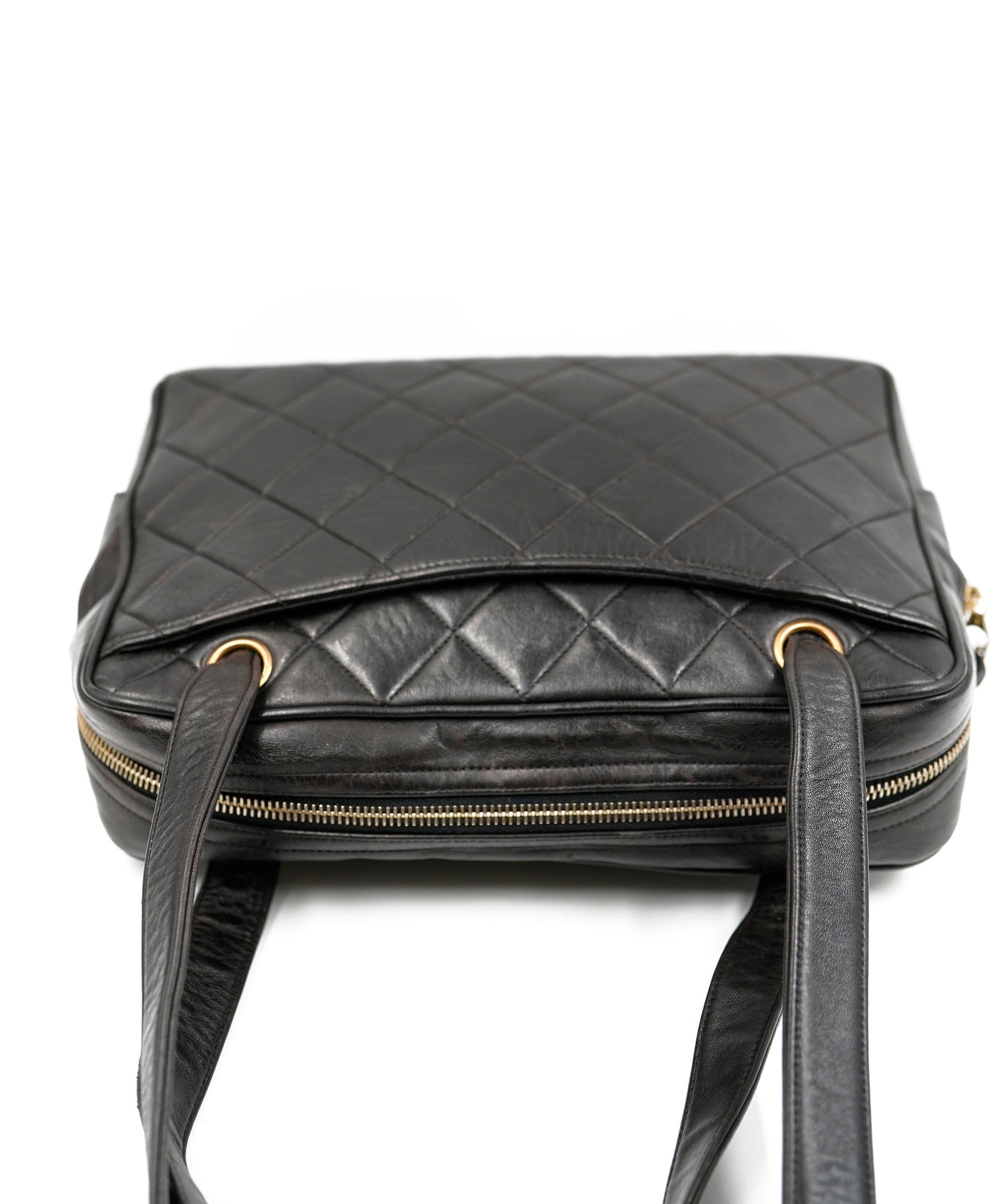 Chanel Vintage Chanel black shoulder bag ALC0179