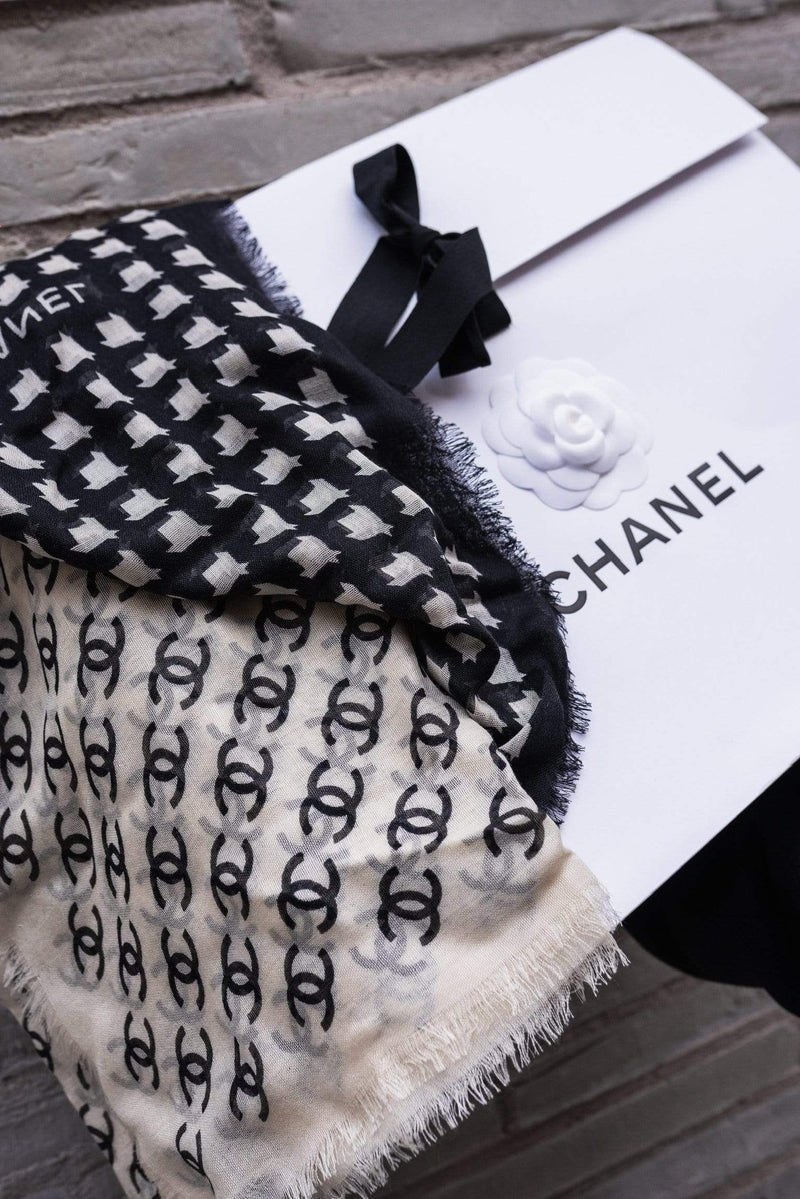 Chanel Chanel Black and White Cashmere and Silk Scarf MW1258