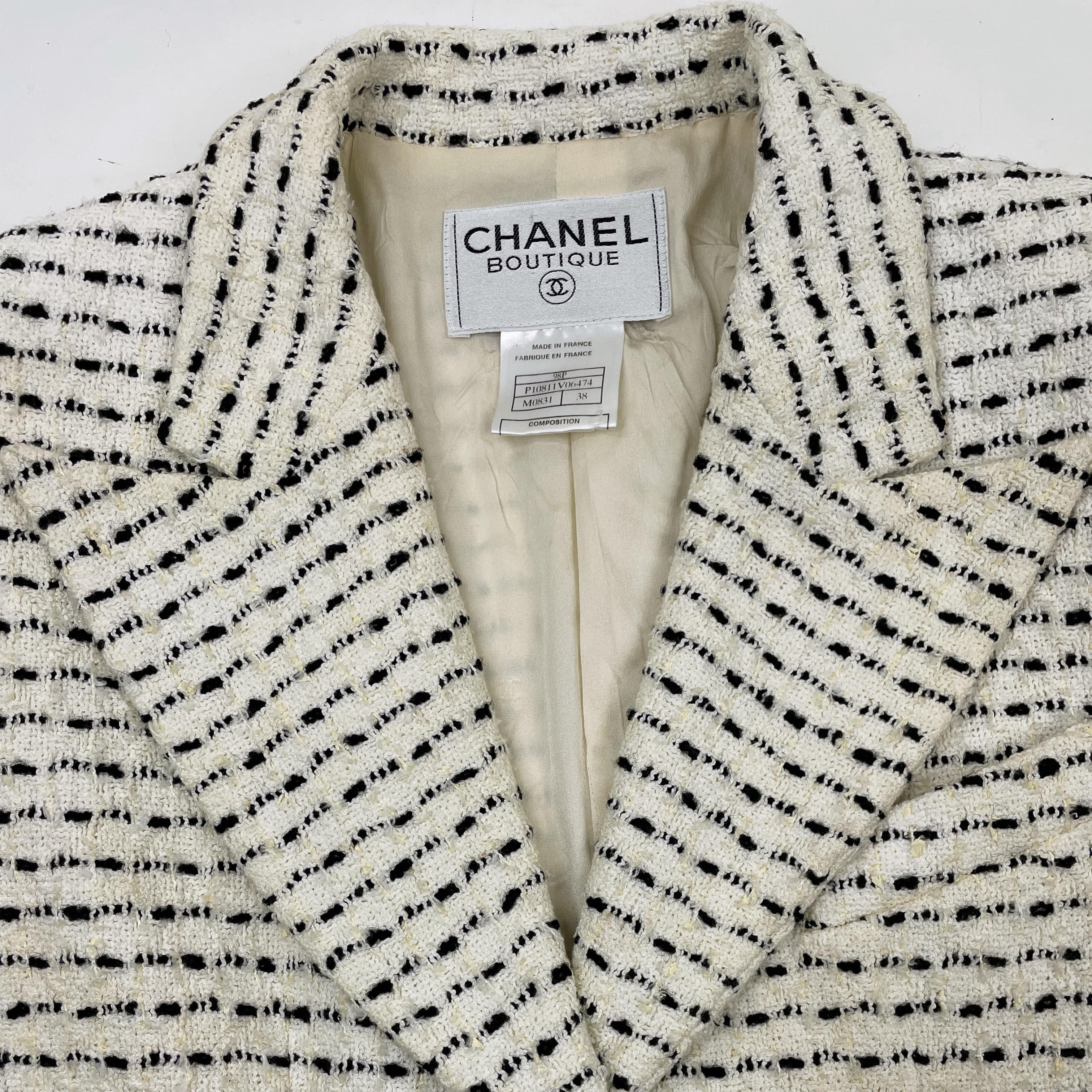 Chanel Chanel Black and white Tweed Jacket PXL2503