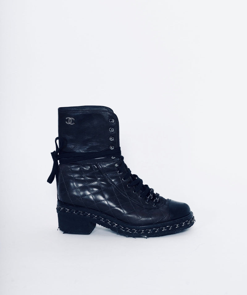 Chanel Chanel black boots 38.5