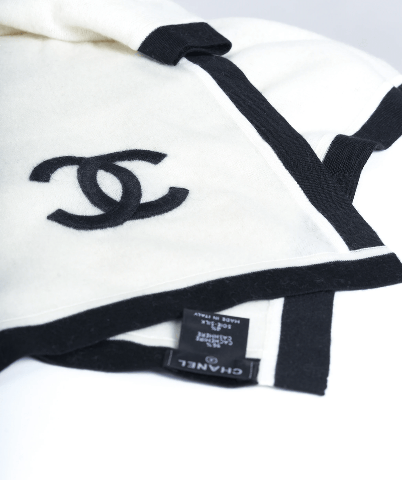 Chanel Chanel cream cashmere shawl with black trimming