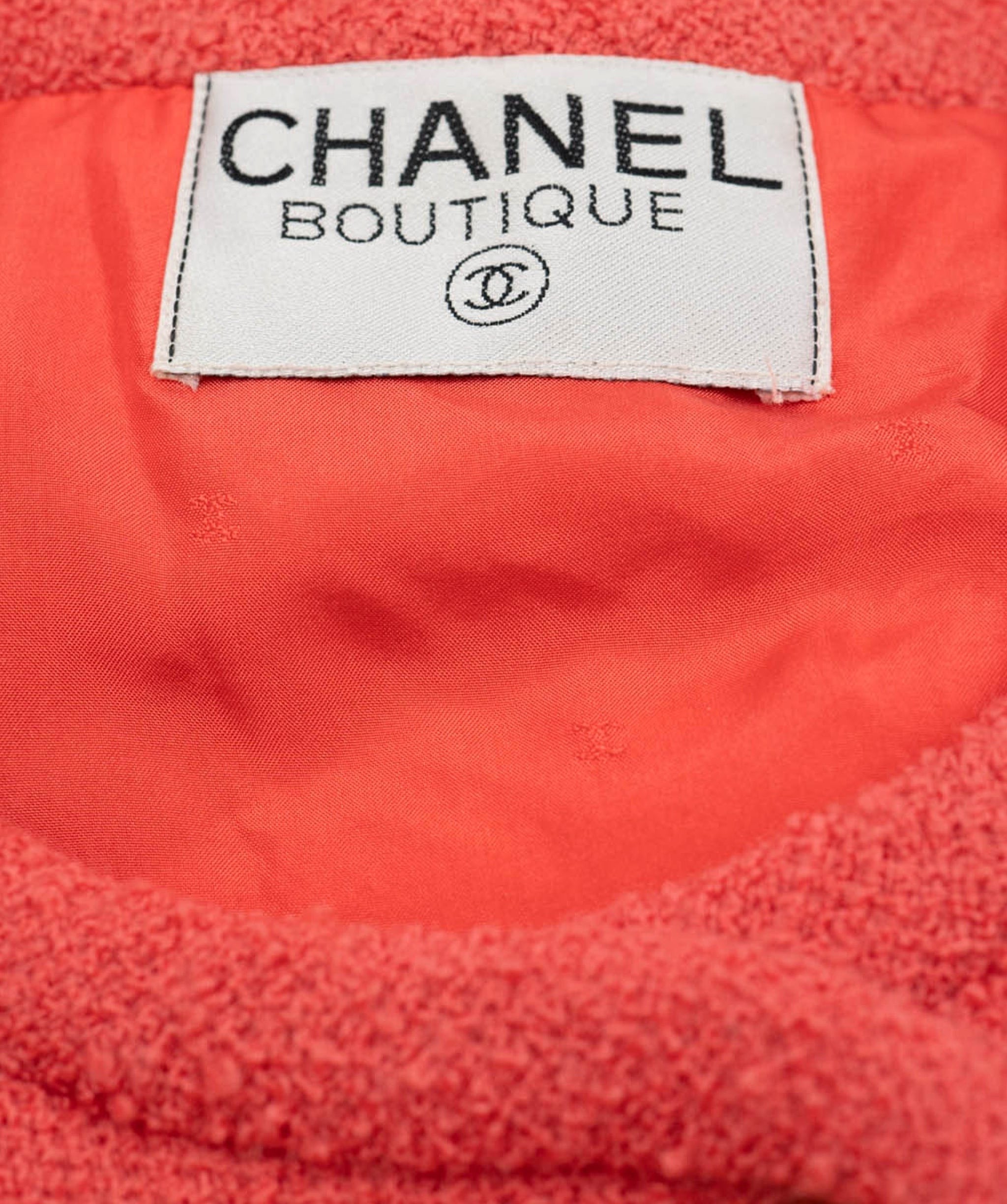 Chanel Chanel salmon pink skirt and blazer boucle set, GHW AEL1079