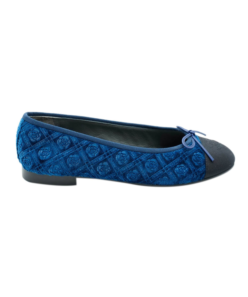 Chanel velvet discount loafers