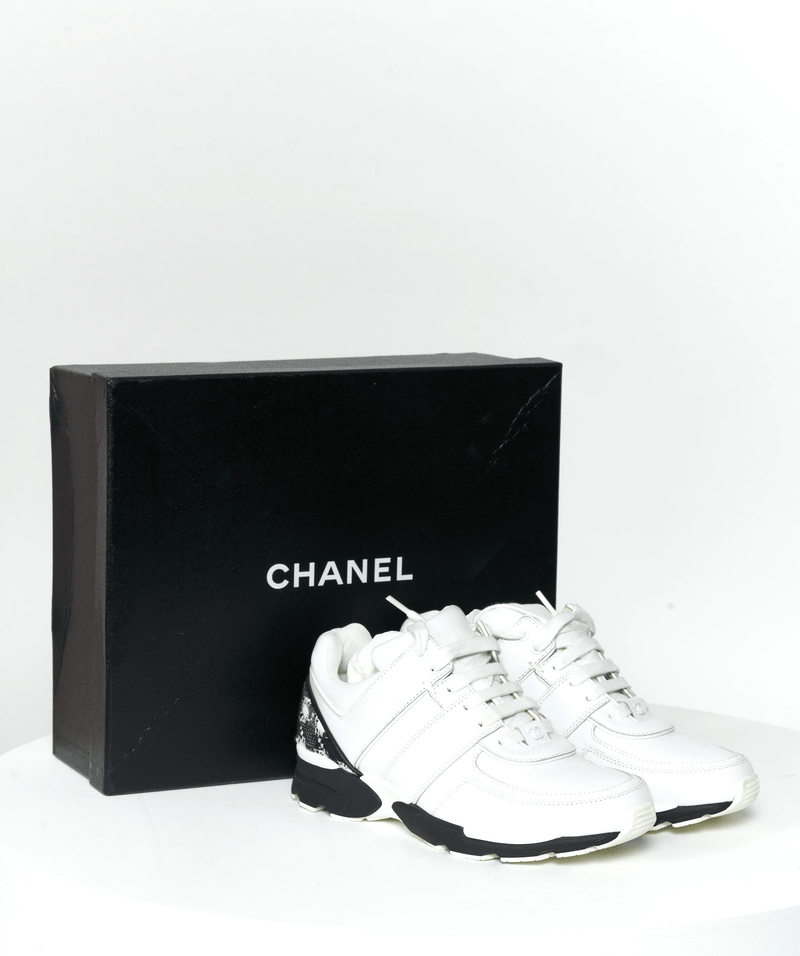 Chanel White Leather & Tweed Trainers Size 37.5 – LuxuryPromise