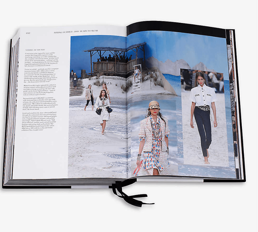 Chanel Chanel Catwalk: The Complete Collections AWL2067