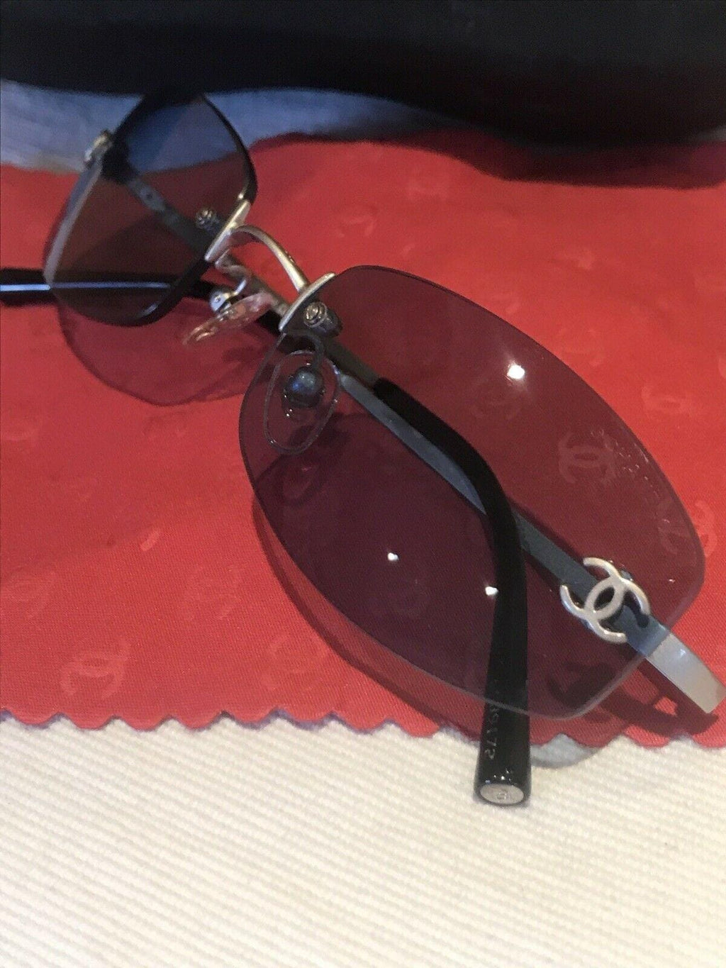 Chanel Rimless Sunglasses – Dina C's Fab and Funky Consignment
