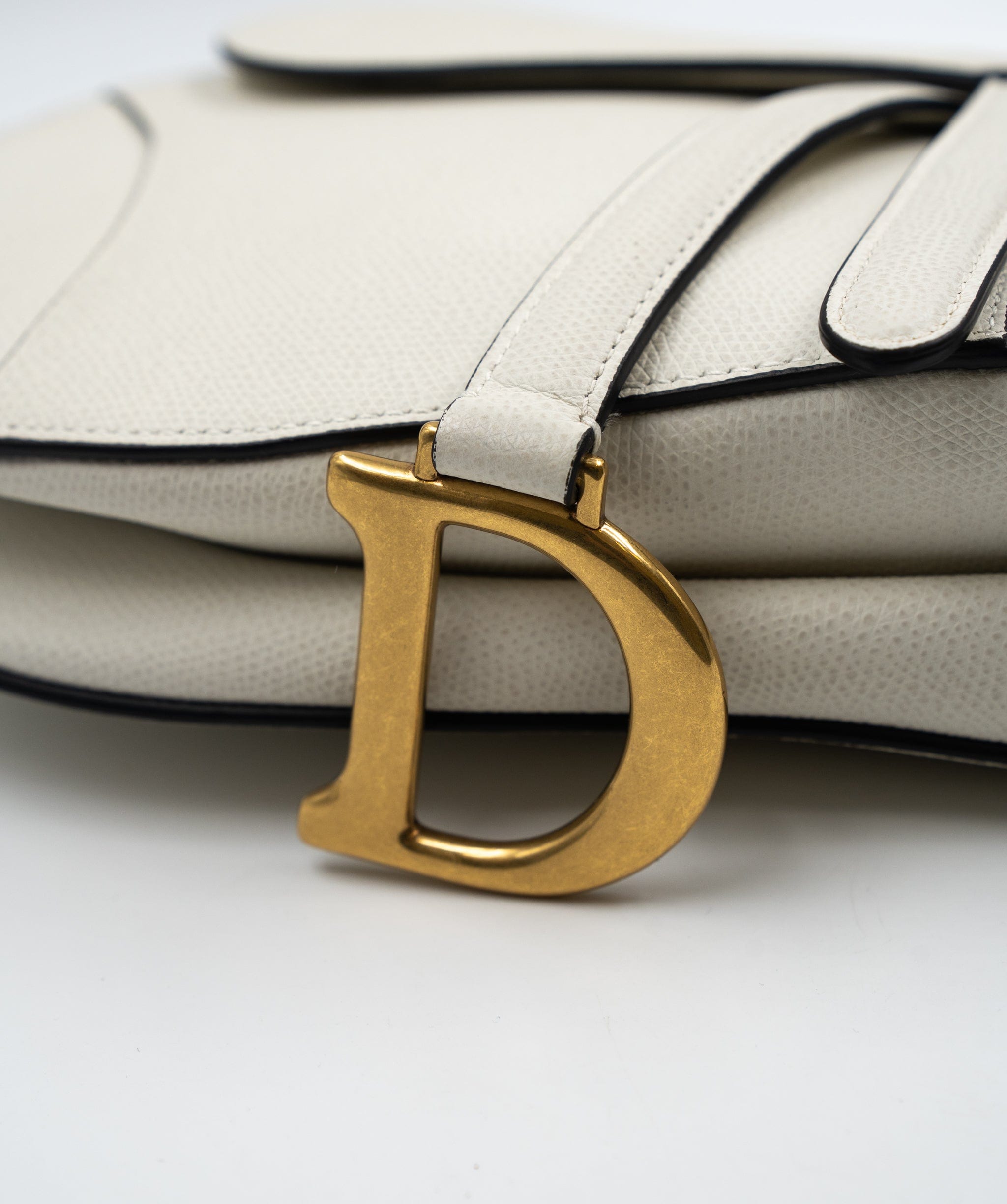 Christian Dior Christian Dior White Leather Saddle Bag GHW AGC1422