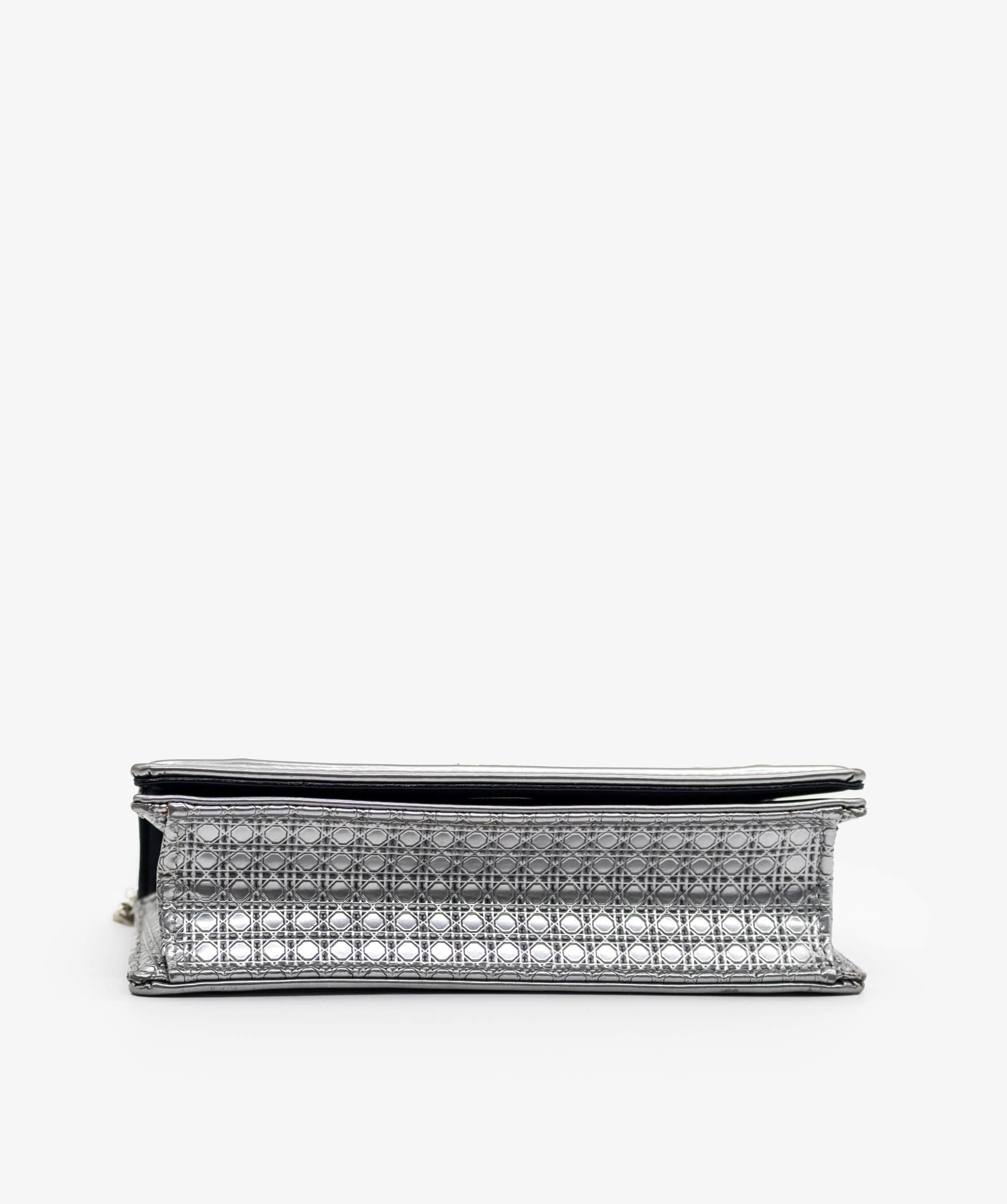 Christian Dior Diorama Crossbody Bag Silver RJL1258