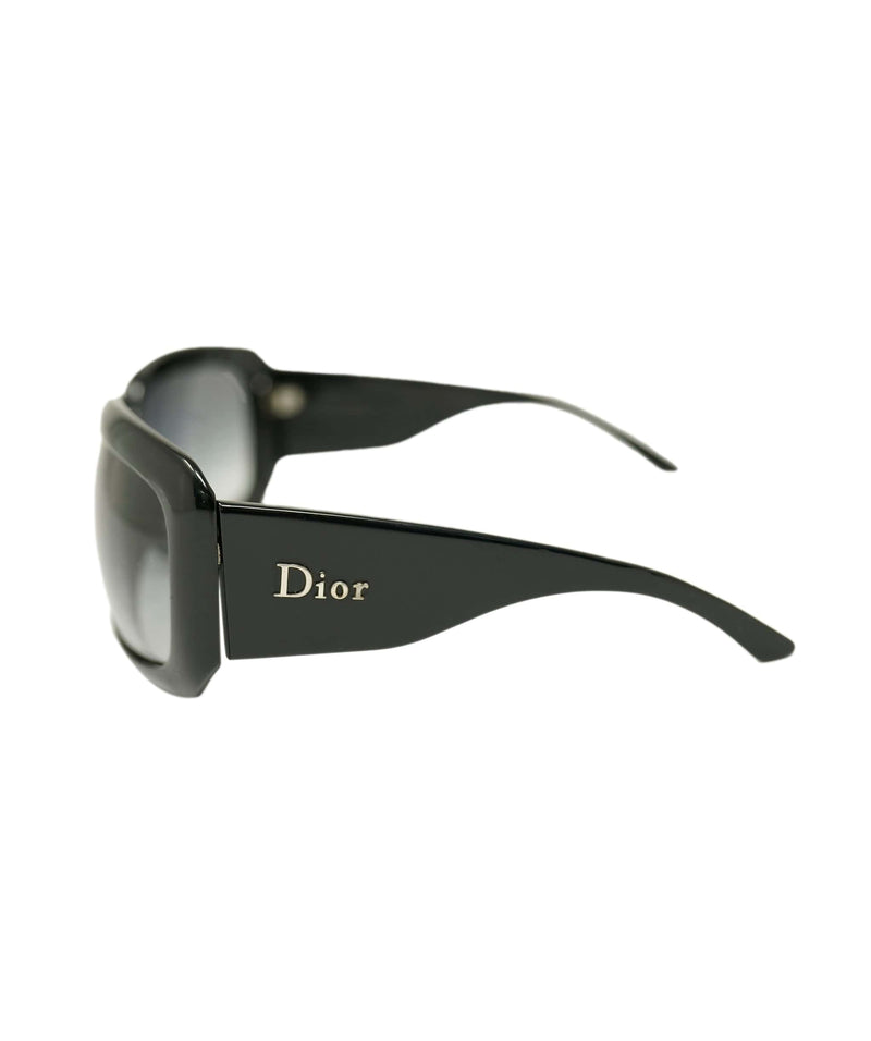 DIOR Wildior S2U 53mm Rectangular Sunglasses | Nordstrom | Rectangular  sunglasses, Sunglasses, Black and grey