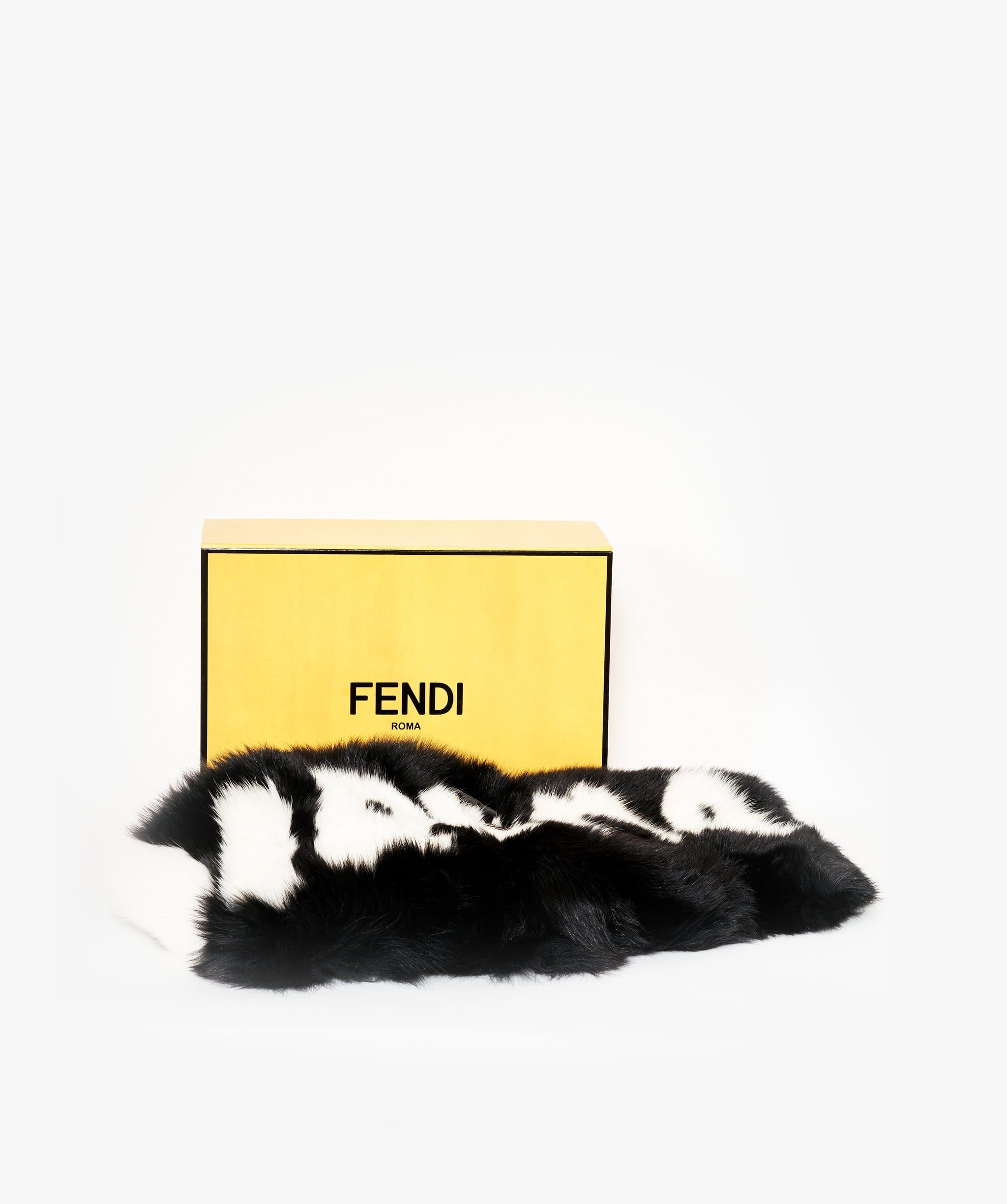 Fendi Fendi Raccon shawl