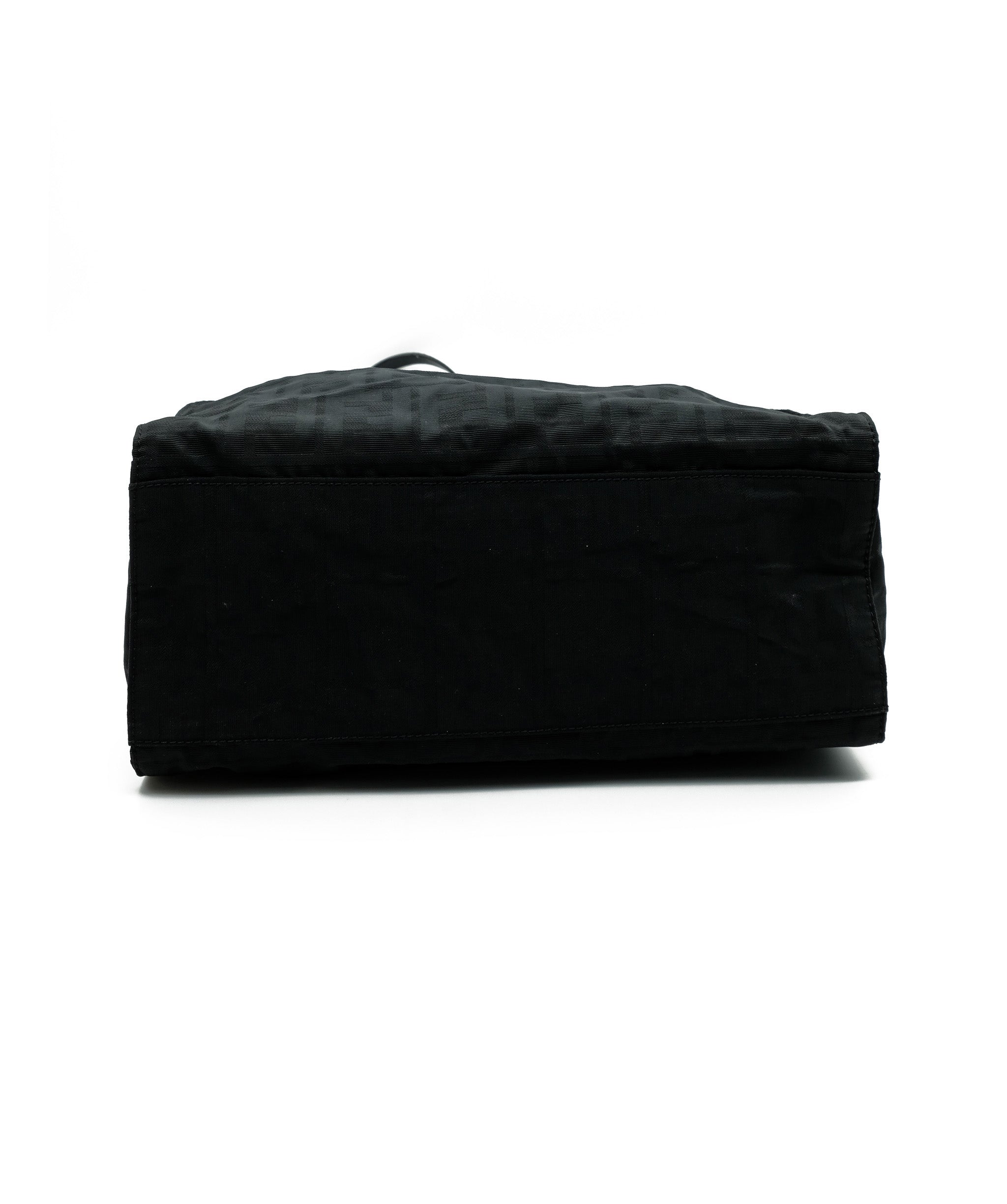Fendi Fendi FF Black shoulder Bag RJC1447