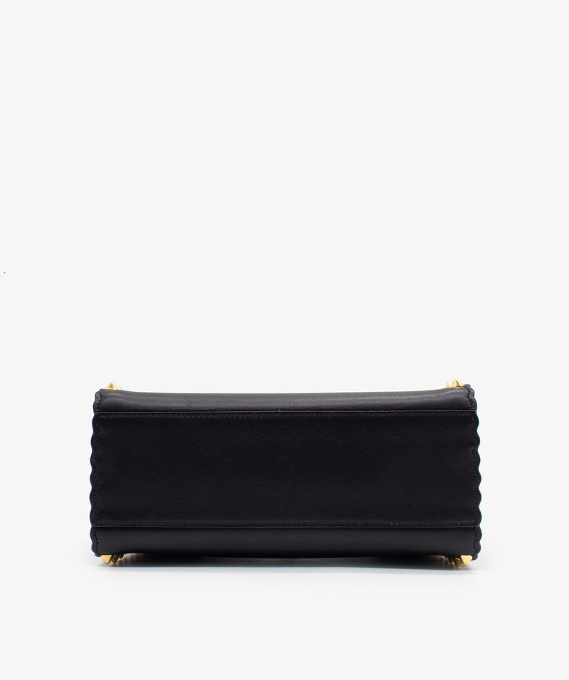 Fendi hotsell clutch black