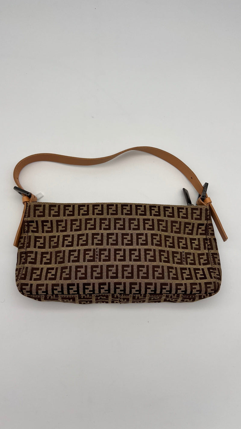 Small vintage 2025 fendi bag