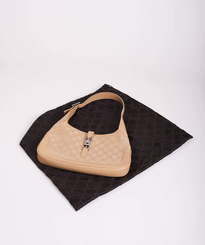 Gucci triangle clearance bag