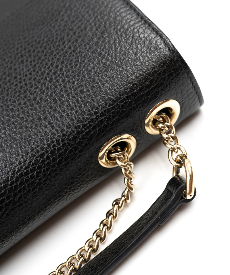 Black gucci crossbody with best sale gold chain