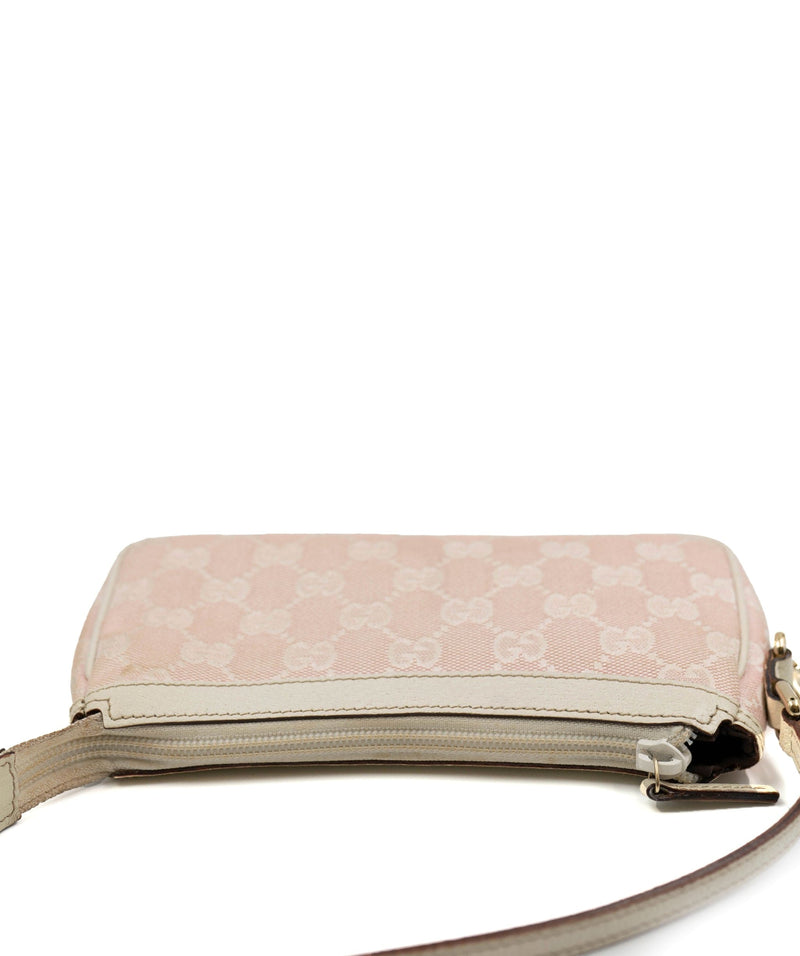 Gucci Clutch Bag GG Canvas Wristlet Pochette White