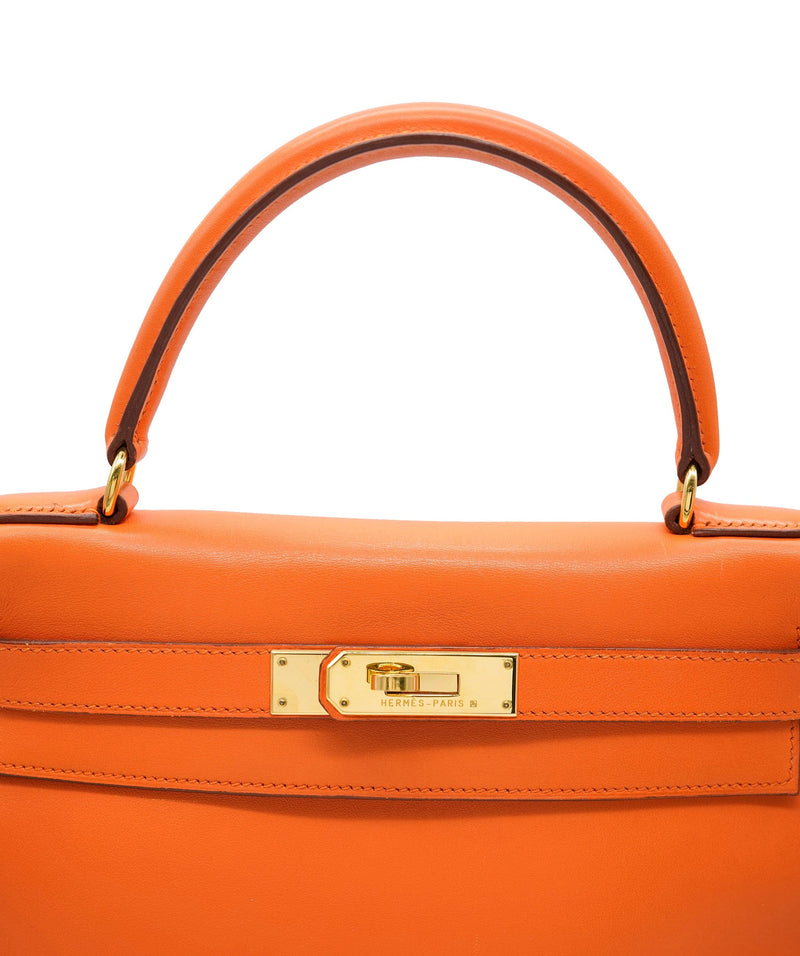 Kelly 28 ostrich handbag Hermès Orange in Ostrich - 29410205
