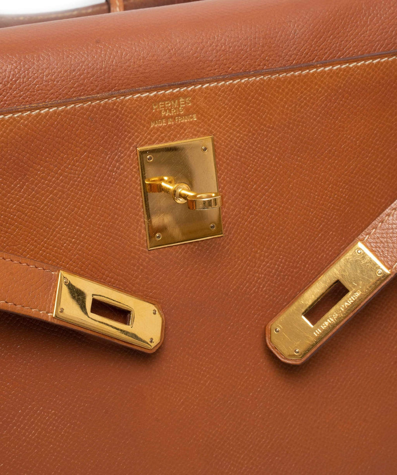 A NATUREL ARDENNES LEATHER SELLIER KELLY 32 WITH GOLD HARDWARE, HERMÈS,  2007