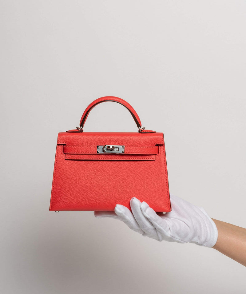 Exceptionnal and Rare Hermes Mini Kelly Bag 20 cm 2 ways Red