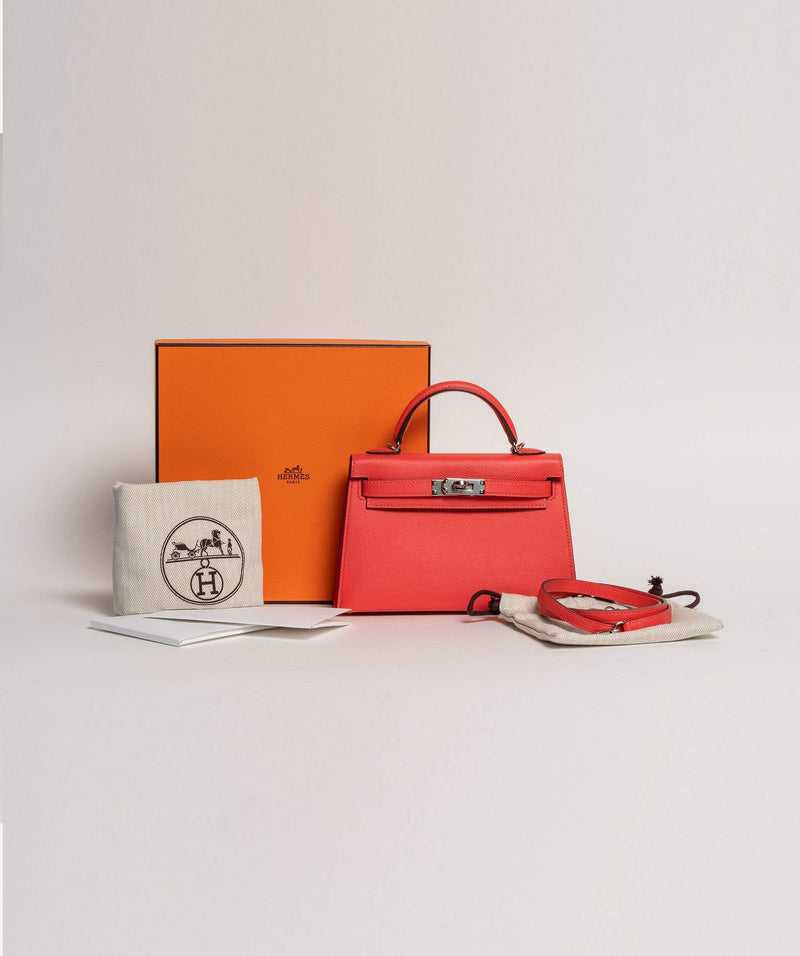 Exceptionnal and Rare Hermes Mini Kelly Bag 20 cm 2 ways Red